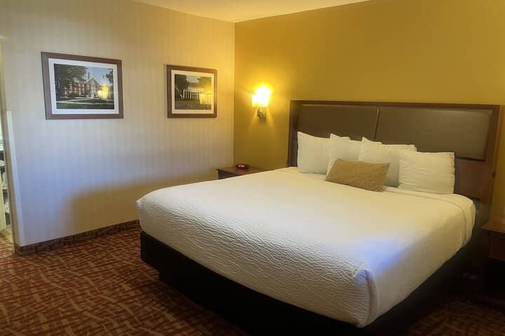 Room 8 of 26